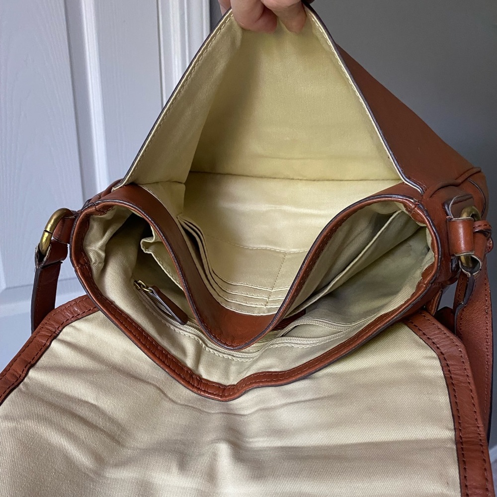 Fossil Medium cognac Messenger Bag with Adjustable Strap - Picture 5 of 16